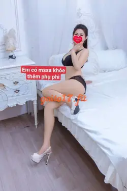KHÁNH VY - MẶT DÂM DA TRẮNG VÚ TO MONG CHÒN LÀM TÌNH SAY MÊ